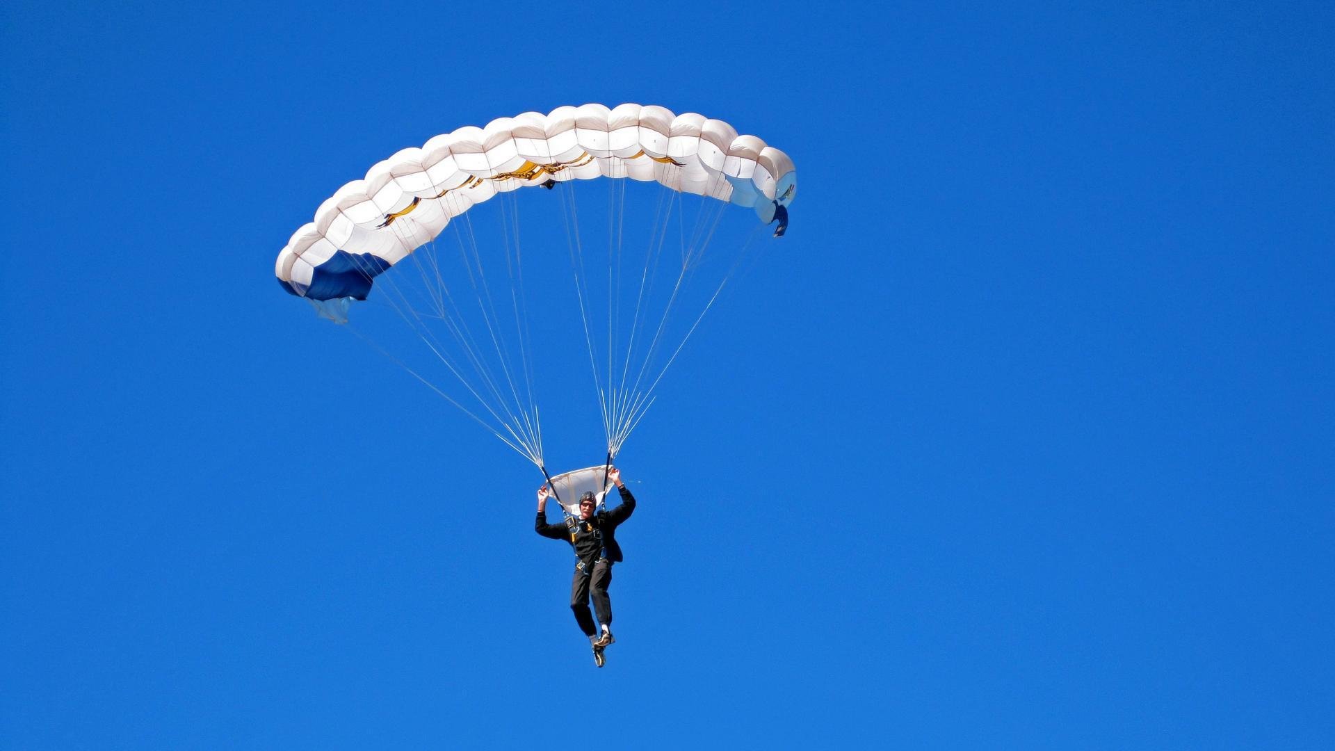 亚泰0-4惨败!国安近5轮首胜,保级形势岌岌可危,国安对长春亚泰